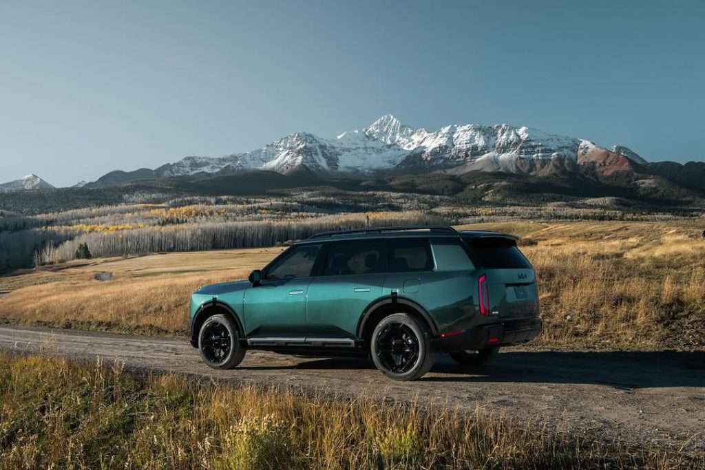 2027 Kia telluride Exterior Color Green Trims