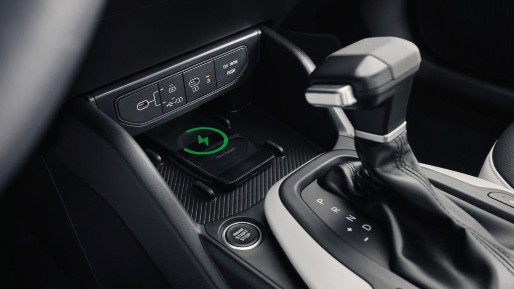2026 KIA K4 Tech Interior Charging